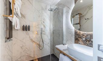 suite - 1 letto king, 2 letti singoli, camera per famiglie, due camere da letto