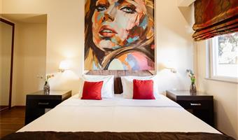 1 letto matrimoniale king size, camere non fumatori, suite junior, minibar, balcone, collegamento wi-fi, colazione completa