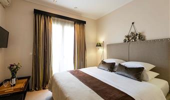 suite - 1 letto king size 2 letti singoli, camere non fumatori, camera deluxe, balcone, salottino, collegamento wi-fi, accappatoio, colazione completa