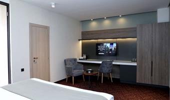 1 letto matrimoniale king size, camere non fumatori, camera superior, vista panoramica sulla montagna, aria condizionata, collegamento wi-fi, bollitore per tè e caffè, colazione completa