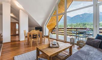 1 letto matrimoniale queen size, camere non fumatori, monolocale, divano letto, balcone, angolo cottura, collegamento wi-fi, colazione completa