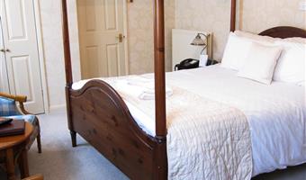1 letto matrimoniale, camere non fumatori, letto a baldacchino