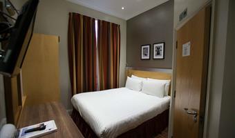1 letto matrimoniale, separare annexe buliding, camere non fumatori