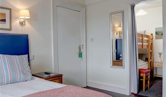 1 letto king size e 1 letto a castello, camere non fumatori, camera stile classico, camera per famiglie, sea view