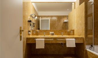 1 letto matrimoniale king size, suite junior, divano letto per uno, balcone, vista panoramica, soggiorno