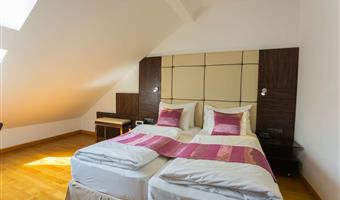 appartamento - 2 camere 3 letti, posizione tranquilla, kitchenette, w-lan gratuita, caffè e tè, scrivania