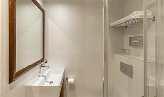 1 letto matrimoniale, camera standard, ubicazione sul lato interno dell'hotel, bollitore per tè e caffè