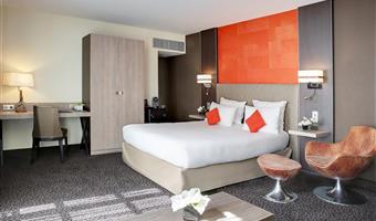 1 letto matrimoniale queen size, suite junior, camera più grande, divano letto singolo per bambino, sala, macchina per espresso, letto doppio su richiesta