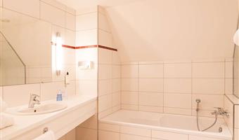 suite -2 letti singoli, suite a due piani, sala separata, un letto singolo, vasca da bagno e doccia