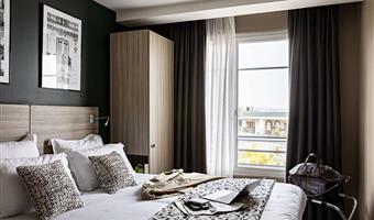 1 letto matrimoniale queen size, camera standard, doccia in camera, disegnare lo stile