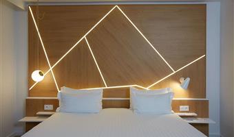 1 letto matrimoniale king size, camere non fumatori, camera per famiglie, camera superior, divano letto per bambini, bollitore per caffè, minibar gratuito