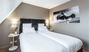 1 letto matrimoniale, camere non fumatori, camera deluxe, accappatoi e pantofole, minibar, accesso alla piscina, letti singoli disponibili su richiesta