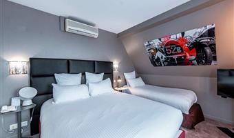 1 letto matrimoniale 1 letto singolo, camere non fumatori, camera deluxe, accesso alla piscina