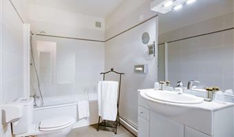 1 letto queen size e 1 letto a castello, camere non fumatori, camera per famiglie, set cortesia vip, macchina per espresso