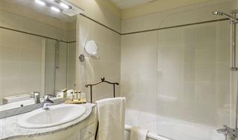 1 letto matrimoniale king size, camere non fumatori, camera superior, macchina per espresso, set cortesia vip