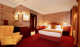 1 letto matrimoniale queen size, camere non fumatori, camera comfort, minibar, aria condizionata, vassoio di cortesia