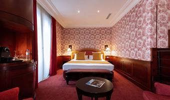 suite -1 letto king size, camere non fumatori, minibar, aria condizionata, bollitore per caffè, accappatoio e pantofole