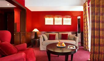 suite -1 letto king size, camere non fumatori, minibar, aria condizionata, bollitore per caffè, accappatoio e pantofole