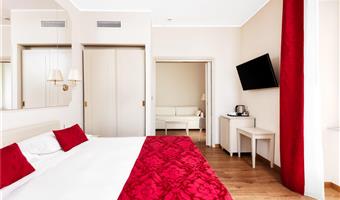 1 letto matrimoniale king size, camera per famiglie, secondo letto divano letto doppio