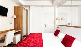 1 letto matrimoniale queen size, camera classic, convertibile in due letti