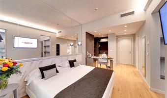 suite -1 letto king size, camere non fumatori, divano letto, 2 televisori a schermo piatto, soggiorno, bagno turco, bollitore per tè