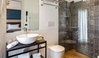 1 letto matrimoniale king size, camere non fumatori, camera superior, accesso wi-fi gratuito!, cassaforte, bollitore