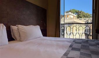 1 letto matrimoniale king size, camere non fumatori, camera superior, vista sulla città, cassaforte, collegamento wi-fi, bollitore