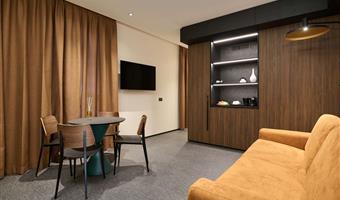 1 letto matrimoniale queen size, camere non fumatori, camera executive, piano superiore, salottino, welcome minibar, divano, coffee machine