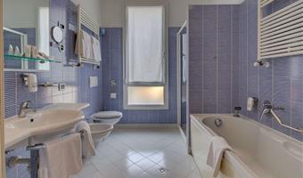 1 letto queen size e 1 letto singolo, 3 letti singoli su richiesta, tripla classic