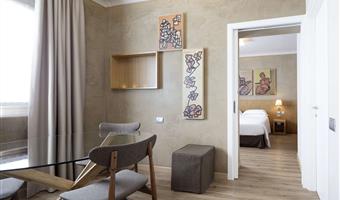 1 letto matrimoniale king size, camere non fumatori, camera executive, divano letto per uno, lounge area, minibar gratuito, pavimento in parquet