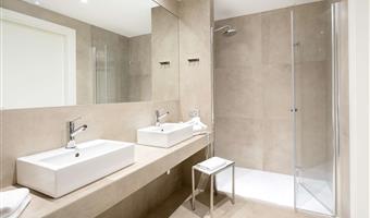 1 letto matrimoniale king size, camere non fumatori, camera executive, divano letto per uno, lounge area, minibar gratuito, pavimento in parquet