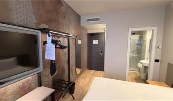 1 letto matrimoniale king size, camere non fumatori, camera comfort, convertibile in due letti gemelli