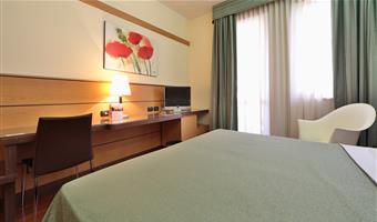 1 letto matrimoniale queen size, camera classica nell''edificio annesso