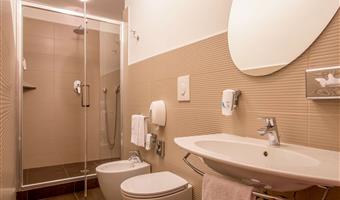 1 letto queen size e 1 letto singolo, camera comfort