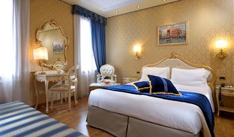 1 letto queen size, 1 divano letto singolo, camere non fumatori, camera tripla in stile classico,  letti singoli su richiesta