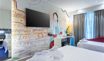 1 letto king size, 1 letto singolo, camera tripla comfort, wi-fi, bollitore per tè e caffè, accappatoio e ciabattine