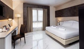 suite -1 letto king size, camere non fumatori, edificio separato, soggiorno, double sofabed, 2 televisori led da 32 pollici