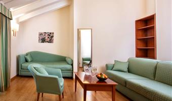 1 letto matrimoniale king size, camere non fumatori, suite junior, divano letto