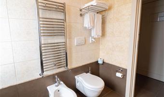 1 letto matrimoniale king size, camere non fumatori, camera superior, vista sul golfo, smart tv 43