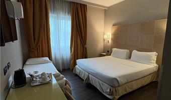 1 letto queen size e 1 letto singolo, divano letto
