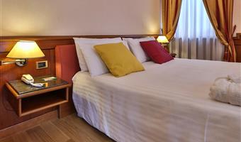 1 letto queen size e 1 divano letto, camera tripla, wi-fi ad alta velocità, cassaforte, bollitore