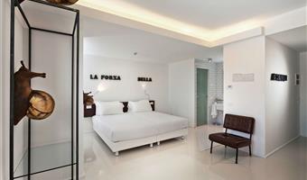 1 letto matrimoniale king size, camere non fumatori, suite junior, minibar gratuito, accappatoio e pantofole, doccia