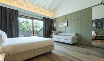 1 letto queen size e 1 letto singolo, camere non fumatori, camera superior, balcone, vista sul lago, parcheggio in garage gratuito, accesso gratuito al centro benessere
