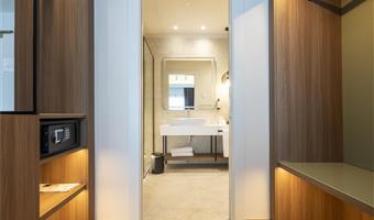 1 letto queen size e 1 letto singolo, camere non fumatori, camera superior, balcone, vista sul lago, parcheggio in garage gratuito, accesso gratuito al centro benessere
