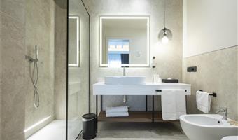 1 letto queen size e 1 letto singolo, camere non fumatori, camera superior, balcone, vista sul lago, parcheggio in garage gratuito, accesso gratuito al centro benessere