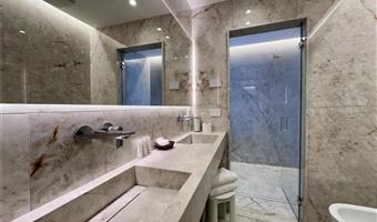 suite -1 letto king size, camere non fumatori, camera executive, balcone, vista sulla montagna, soggiorno, due bagni