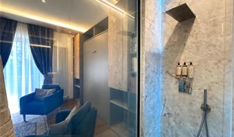 suite -1 letto king size, camere non fumatori, camera executive, balcone, vista sulla montagna, soggiorno, due bagni