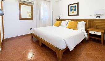 camera familiare, 1 letto queen size, 2 letti singoli, camere non fumatori, camera superior, camera per famiglie, due camere da letto, balcone, sea view