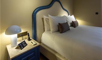1 letto matrimoniale king size, camere non fumatori, suite junior, divano