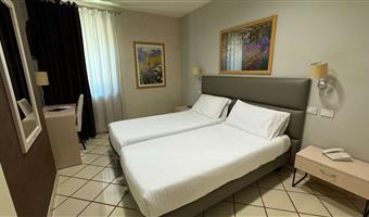 1 letto matrimoniale queen size, camera superior non fumatori, letti singoli su richiesta